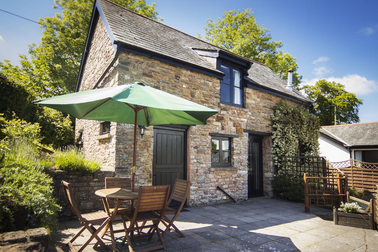 Three Gates Farm Holiday Cottages Huntsham Exterior foto